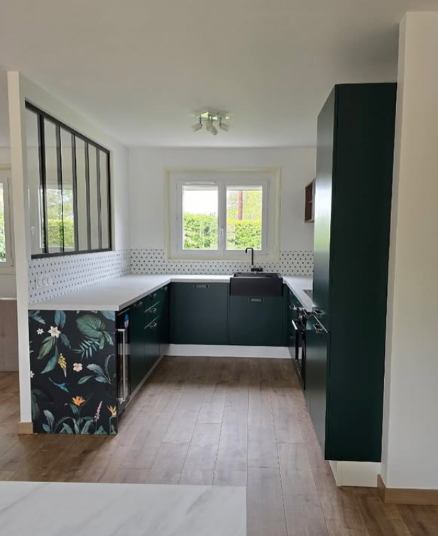 Peinture de finition et rénovation de murs de cuisine à Foix - Artisan 3P Pons